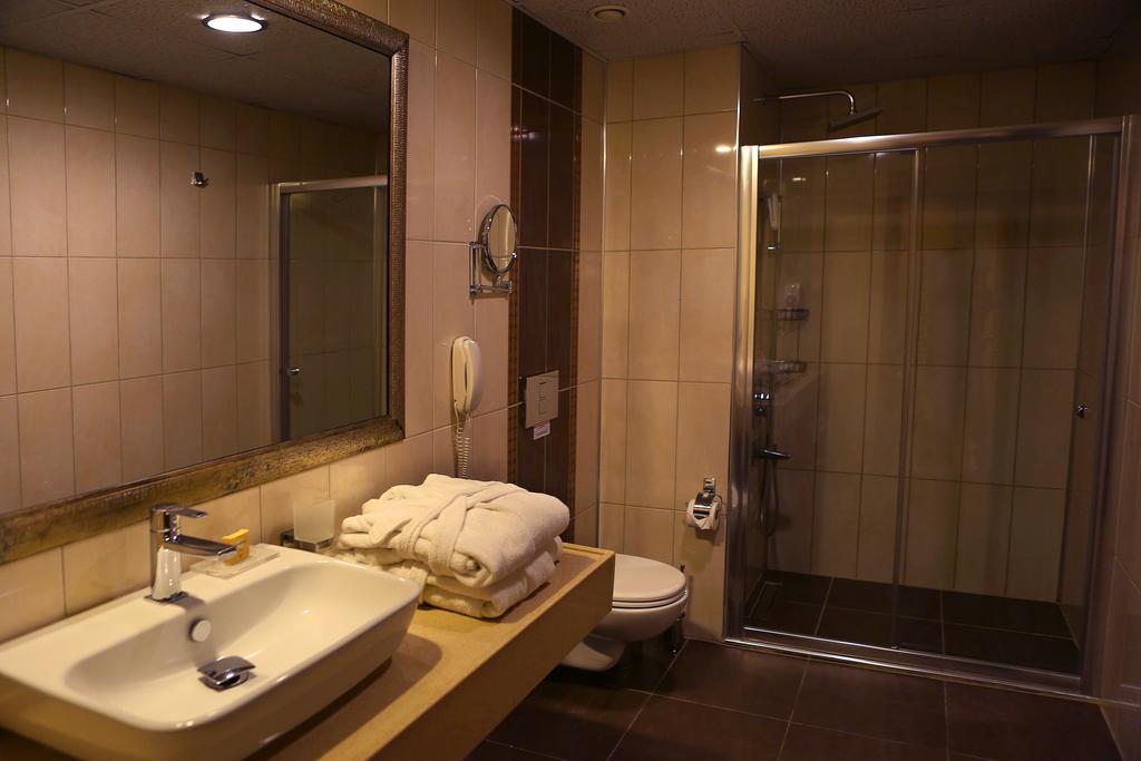 Imperial Park Hotel Izmit Exterior photo