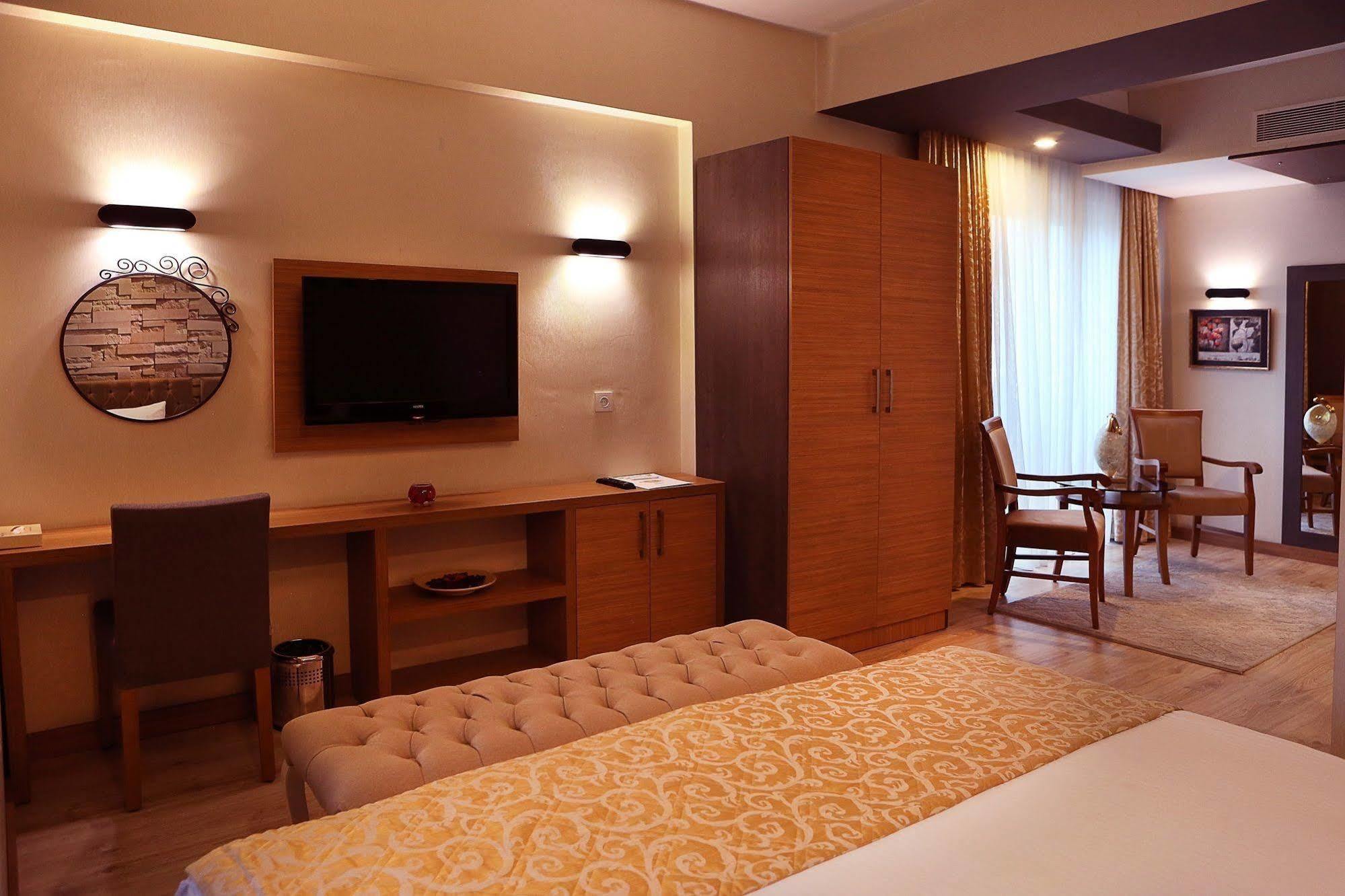 Imperial Park Hotel Izmit Exterior photo
